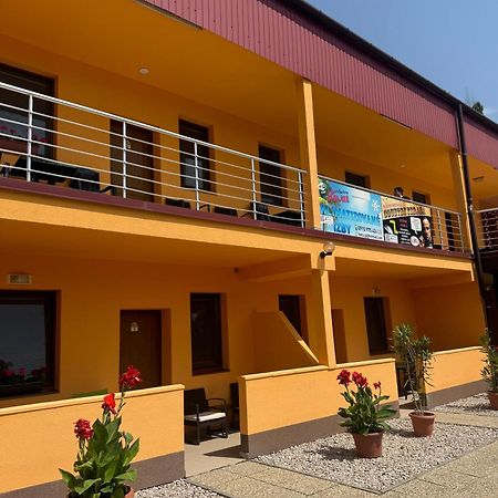Apartmany Hawaii بوتينْتْسِ المظهر الخارجي الصورة